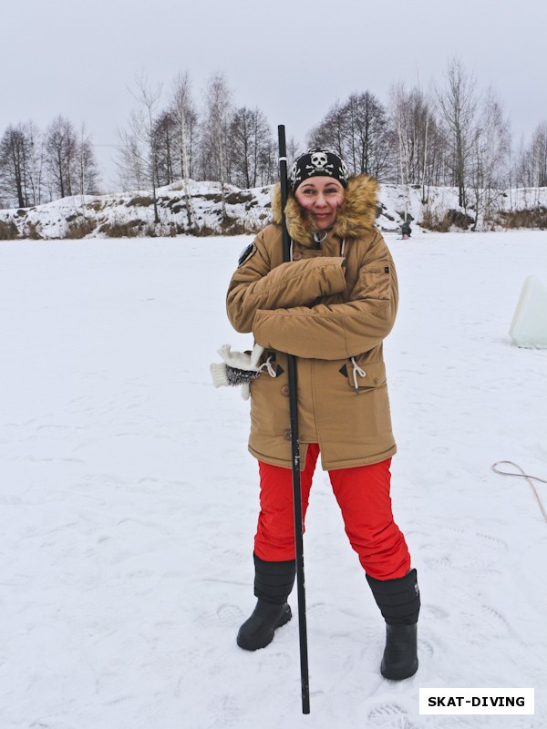 Харитонова Оксана, целый день гуляла по льду в шапке схимонаха