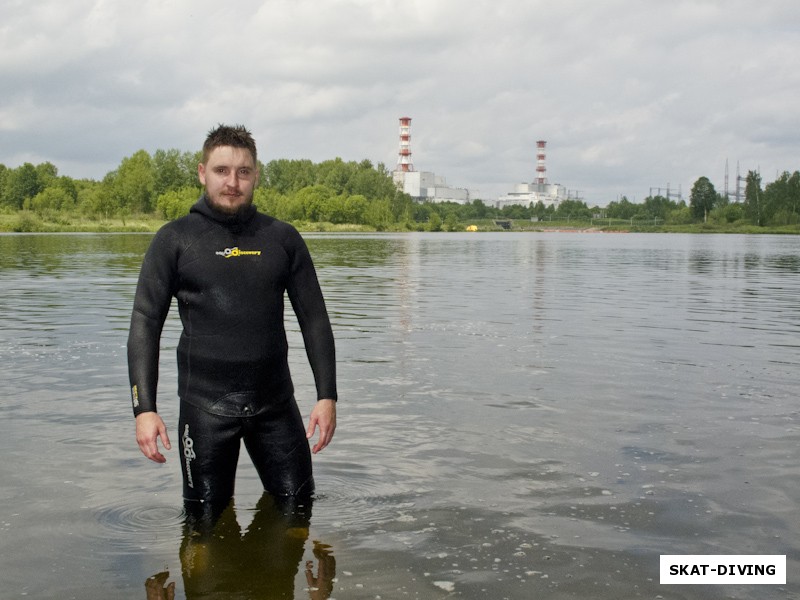 Федорук Дмитрий, температура воды - 29 градусов, можно пробовать нырять и без костюма