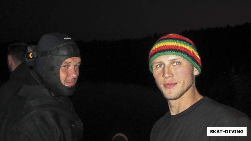 Быченков Дмитрий, Щербаков Дмитрий, шапка защищает уши аквалангиста от ветра, а яркая шапка делает окружающих счастливее