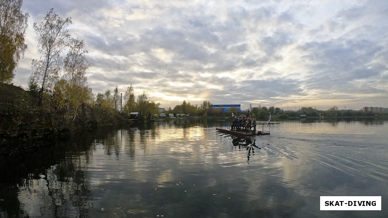 Группа возвращается с нырялки в ДЦ