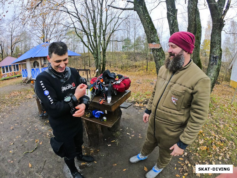 Погосян Артем, Зеленев Андрей, а на поверхности чай и возможность поделиться эмоциями с уже вышедшими из-под воды ныряльщиками