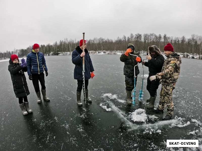 Когда народу собирается много, трудников становится мало, а советников...