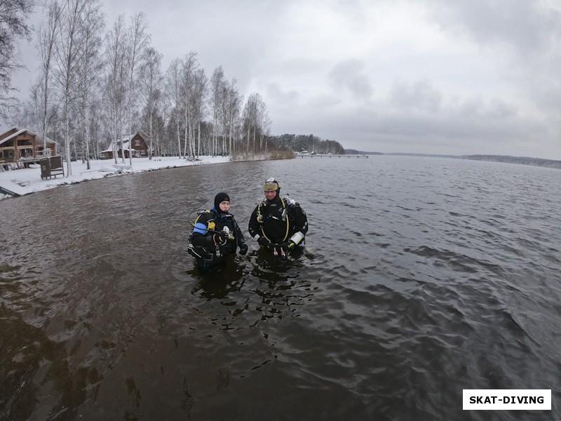 Сельманович Татьяна, Шукста Игорь, первое погружение Тани в открытой воде, да сразу зимой