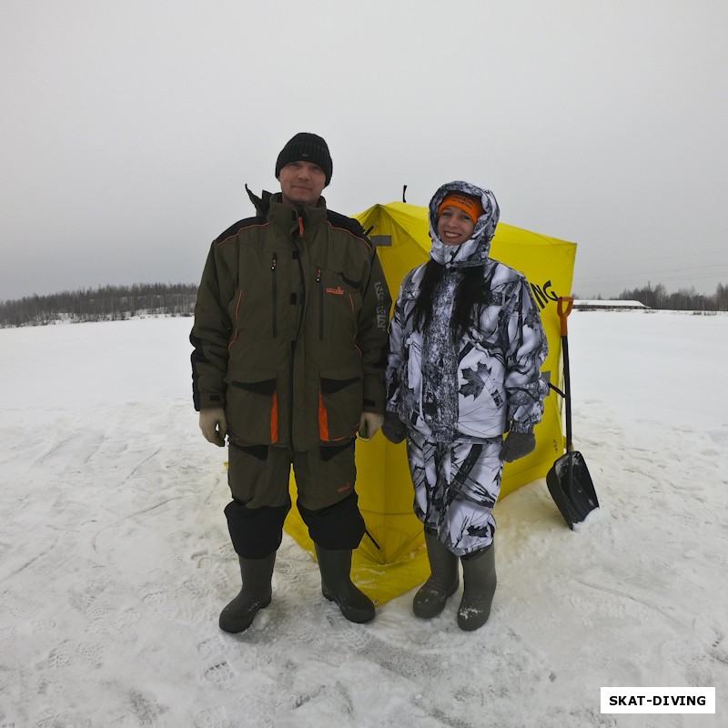 Красный Валерий, Сканцева Павлина, даже в такую теплую погоду на льду весьма прохладно