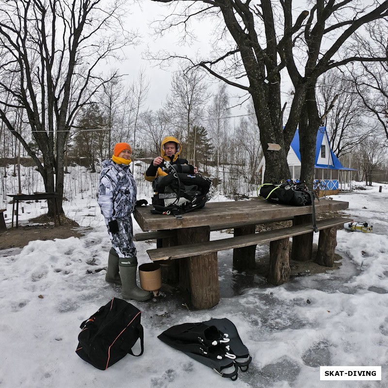 Сканцева Павлина, Каняхин Евгений, для работы со снаряжением удобно подошли летние столы