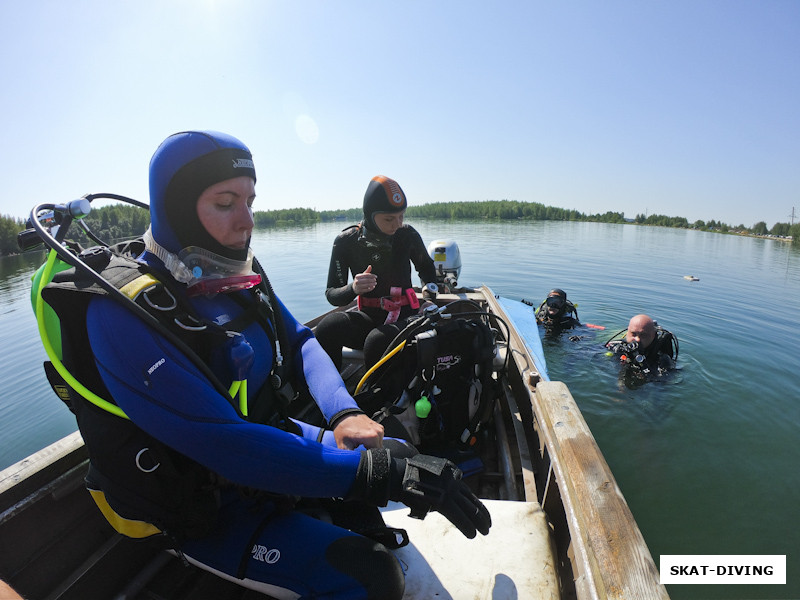 Прыгова Анастасия, Морева Анна, Матвеева Ольга, Мармылев Александр, одна из целей выезда в Брянск - потренировать вход в воду кувырком назад