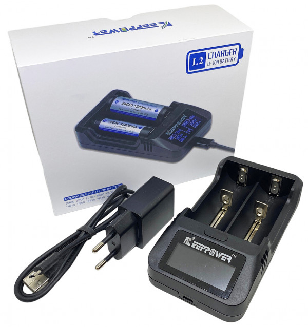 В комплеке: зарядное устройство, USB-кабель + блок питания, фирменная упаковка.