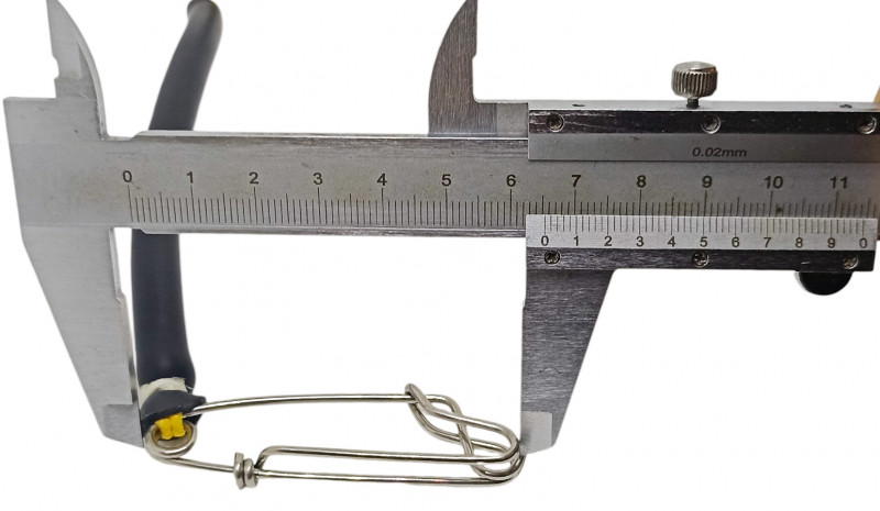 Длина карабина - 6.5см.