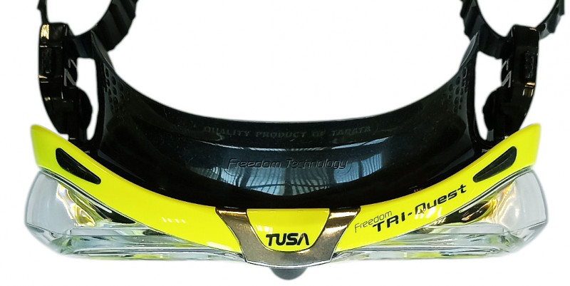 Панорамный обзор благодаря маленькому подмасочному объему и выпуклым боковым стеклам.