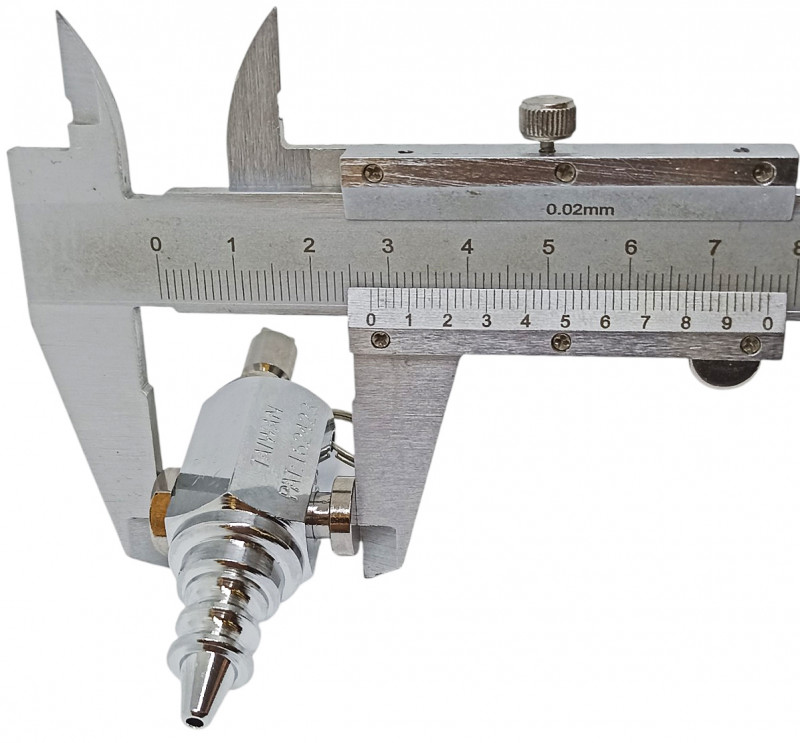 Максимальная ширина инжектора - примерно 2.8см.