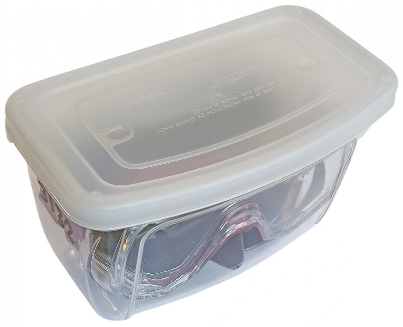 Фирменный бокс от производителя для хранения и транспортировки маски в комплекте.