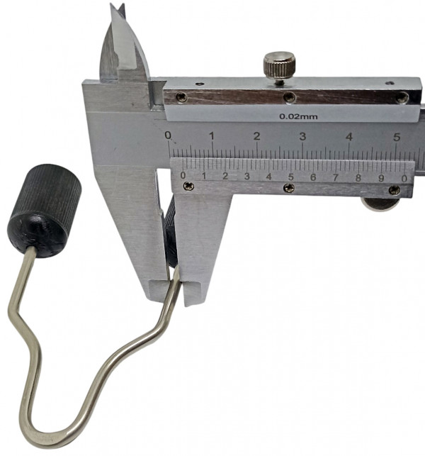 Диаметр стальной нержавеющей проволоки - примерно 3мм.