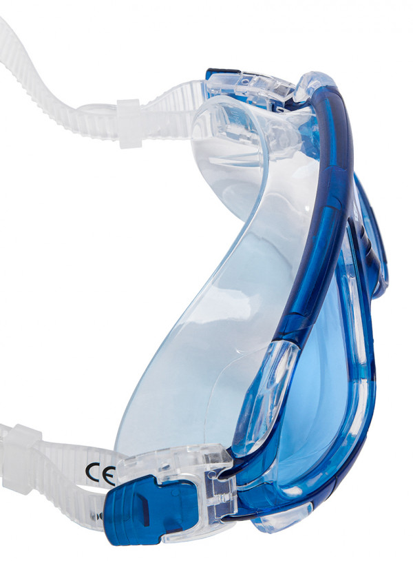 Высокий обтюратор закрывает чувствительную зону вокруг глаз, добавляя комфорта на тренировках.