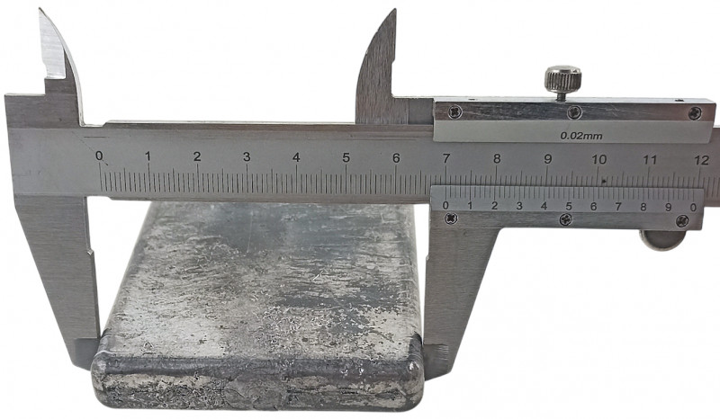 Ширина слитка около - 7см.