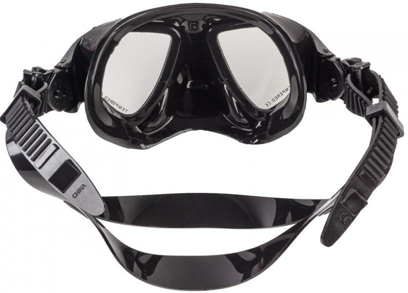 Широкий обтюратор выполнен из плотного, но очень эластичного гипоаллергенного силикона, который обеспечивает оптимальное прилегание и не протекает даже в холодной воде.