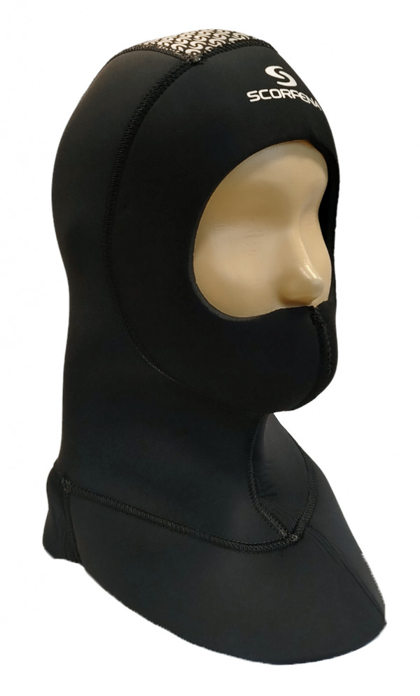 Ткани, покрывающие неопрен, содержат полиуретановые (резиновые) нити, поэтому превосходно тянутся и значительно облегчают процесс надевания/снимания шлема на голову.