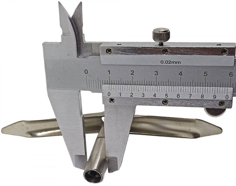 Диаметр остова наконечника - чуть менее 1см.