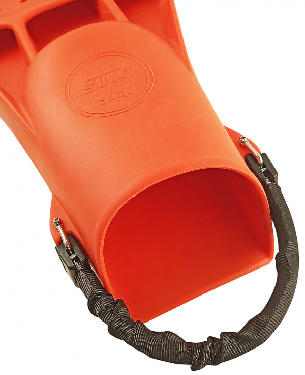 Калоши с глубоким вырезом позволяют ноге чувствовать себя максимально комфортно даже в сухом костюме.