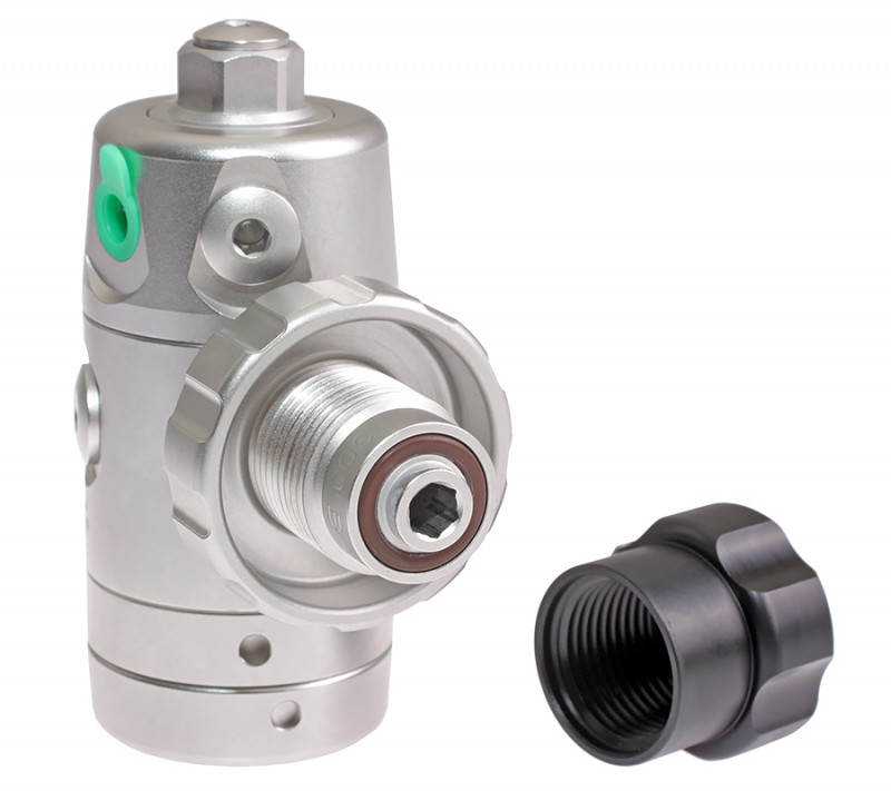 Первая ступень оснащена стандартным коннектором DIN, совместима с Nitrox до 40%. Рабочее давление - до 300 бар.