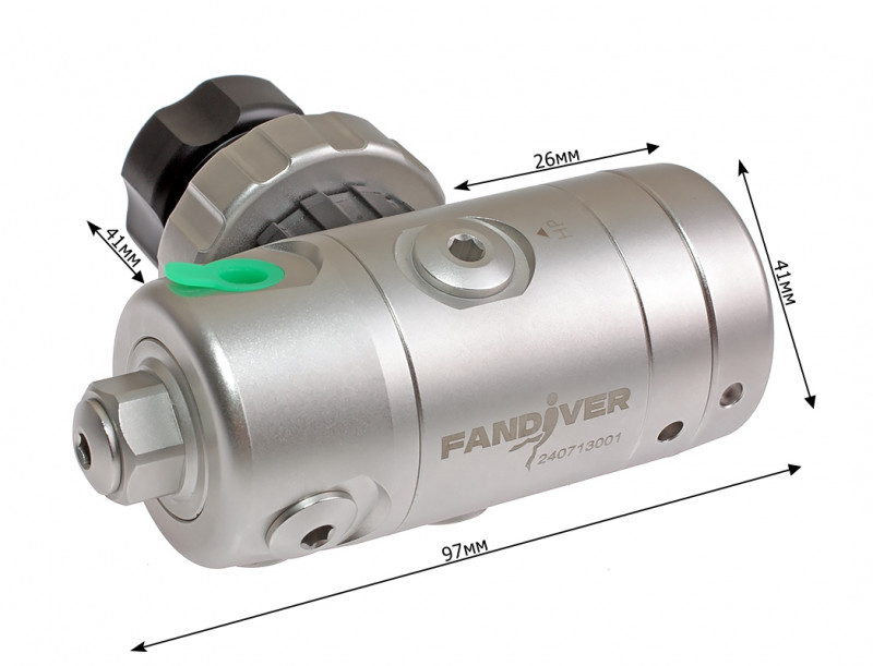 Общая длина первой ступени - 97мм вместе с выступающим портом, диаметр - 41мм.