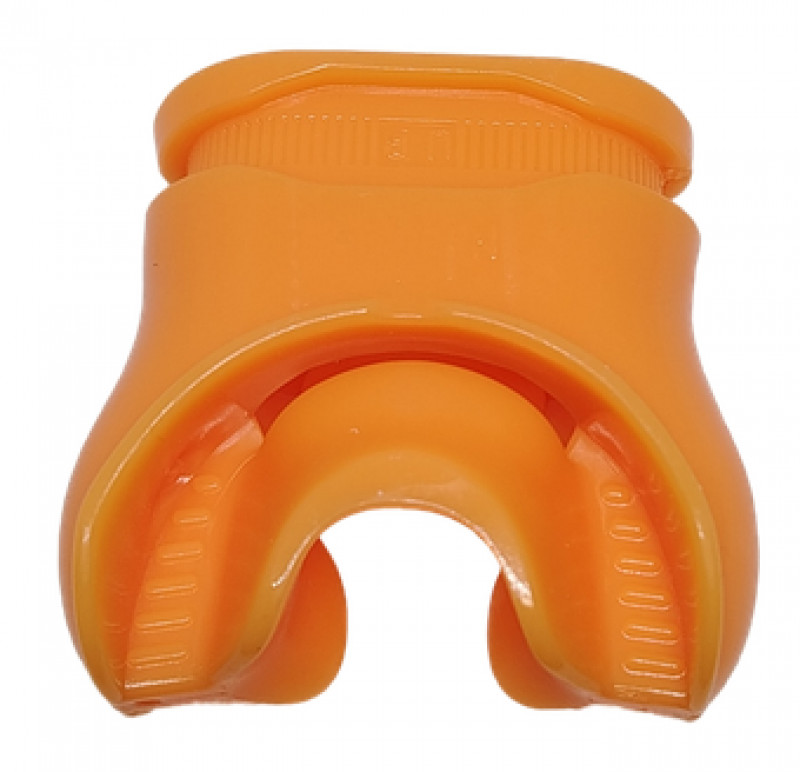 Перемычка, соединяющая две стороны загубника, для повышения комфорта и безопасности, особенно при аварийном засовывании его в рот напарника.