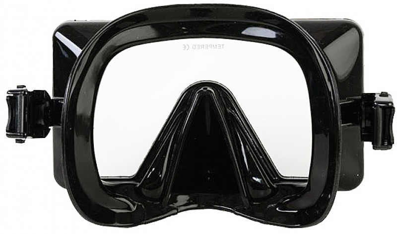 Широкий обтюратор маски Scorpena Q8 выполнен из в меру плотного, но очень эластичного гипоаллергенного силикона, который обеспечивает оптимальное прилегание к коже лица.