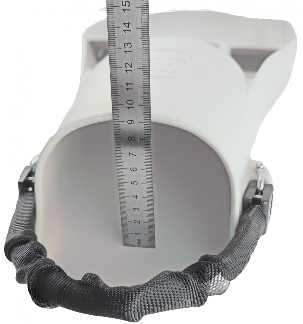 Высота подъема колоши по центру размера XL - около 8.5см., размера XXL - около 9см.