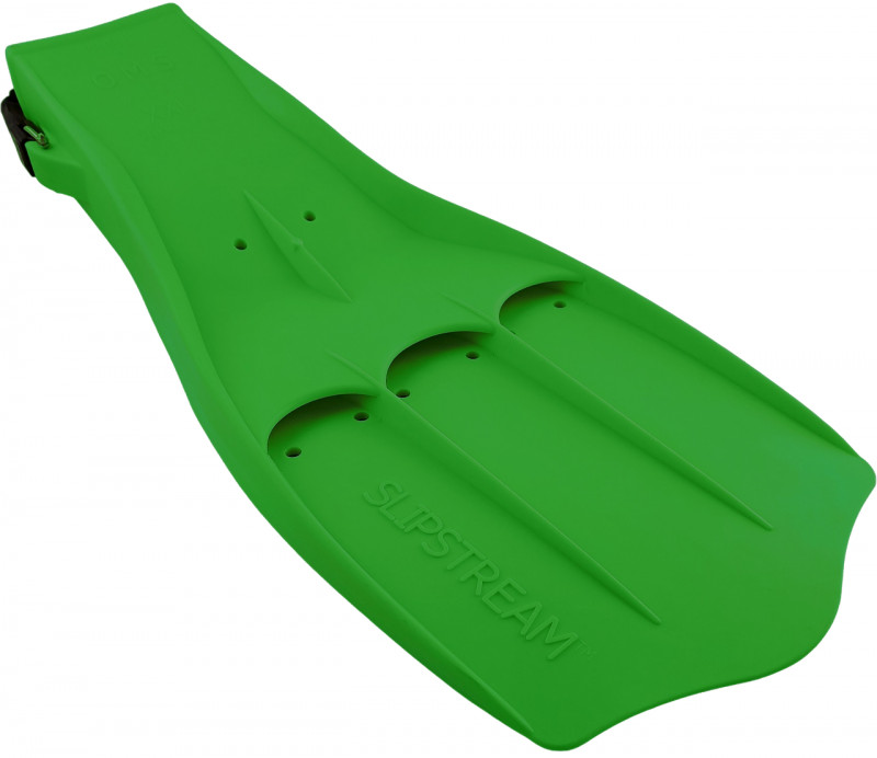 Благодаря специальной конструкции лопасти с ребрами жесткости, ласты совершают сильный гребок как одной, так и другой стороной.