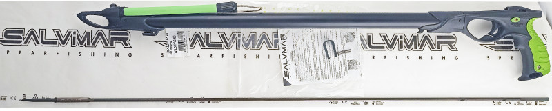 В комплекте есть все необходимое для начала охоты: арбалет, гарпун D6 «таитянского типа» с одним флажком, монолинь диаметром 1.5мм, зажимы. Останется лишь приобрести чехол.