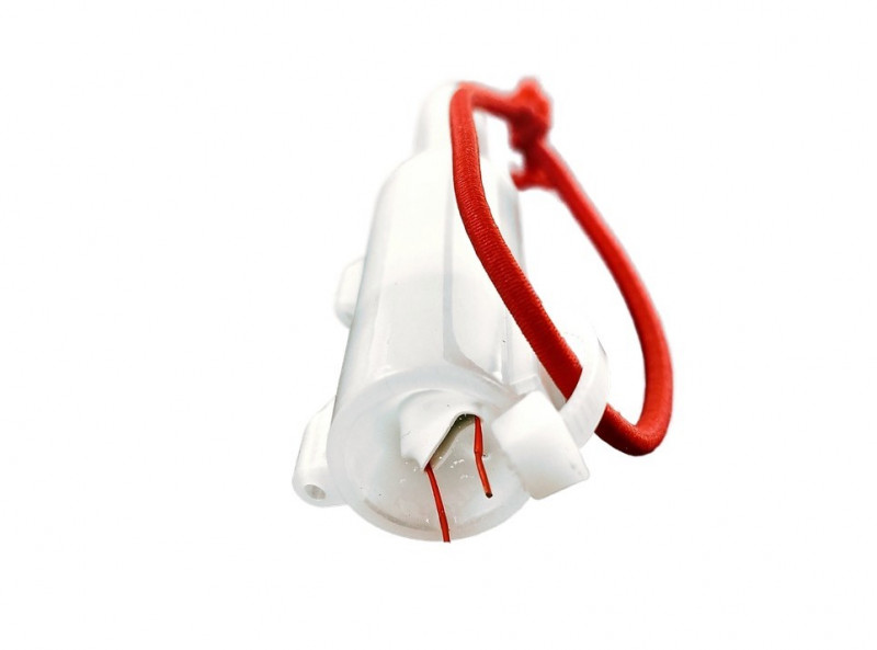 Активируется при замыкании внешних контактов. Остальная часть устройства надежно защищена от попадания влаги. Не является разборным.