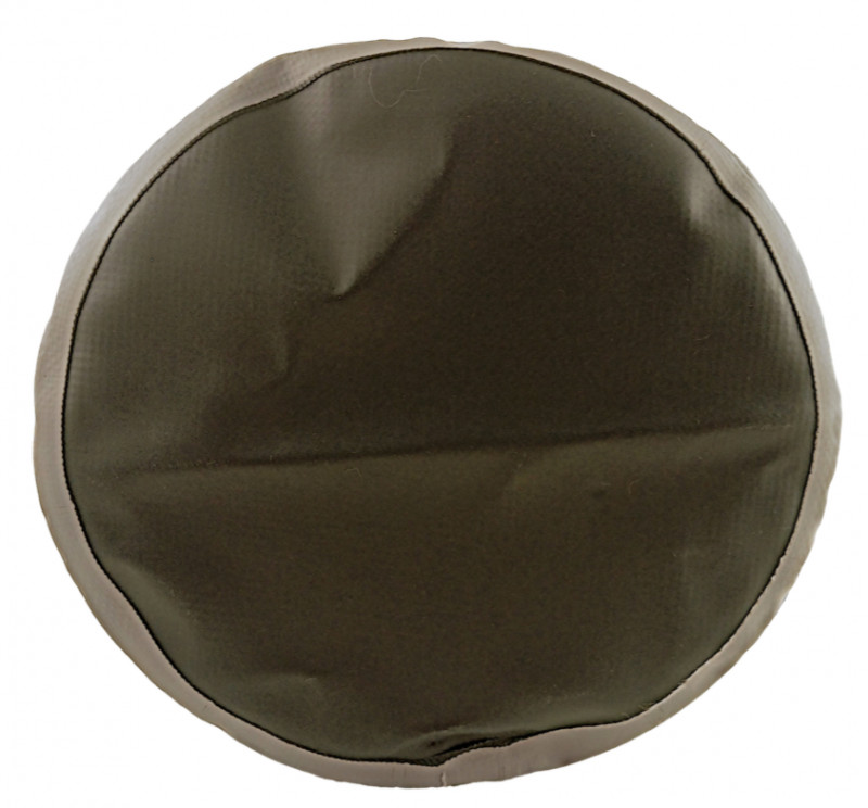 По дну гермомешок имеет круглое сечение. Диаметр - около 19см.