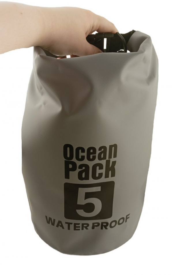 В основном применяется для защиты документов, электроники, одежды от влаги во время сплавов, походов, в дайвинге на лодке. Можно использовать в качестве буя или плавучего контейнера для мелких предметов.