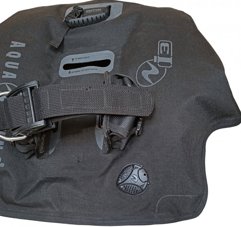 Нижний предохранительный клапан для быстрого стравливания воздуха в состоянии попой кверху.