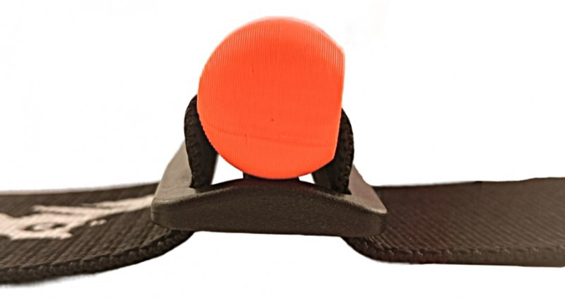 Для крепления на определенной части поясного ремня можно использовать пластиковую стопорную пряжку.