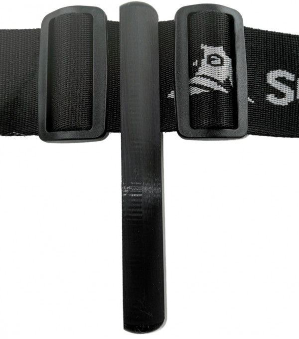 Профессиональный пластиковый держатель длинного шланга регулятора (2 - 2.15 метра) на животе, чтобы аквалангист выглядел опрятно и этим шлангом ни за что не цеплялся. Незаменимый и такой долгожданный аксессуар в техническом и продвинутом рекреационном дайвинге.