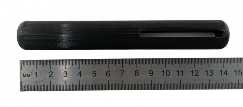 Общая длина палочки - около 14.5см.