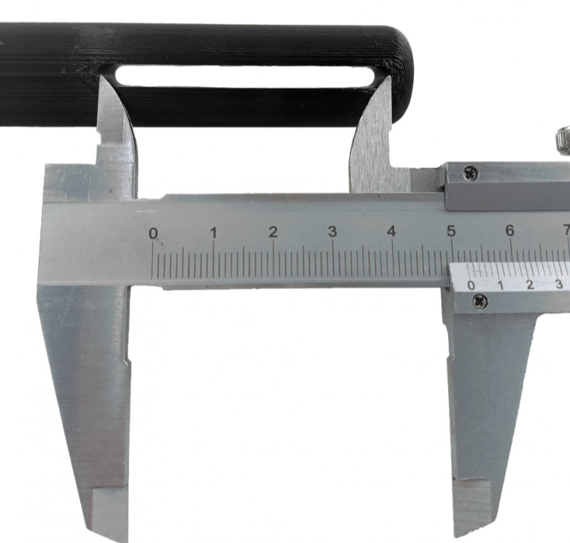 Длина внутренней прорези - примерно 5.2см.