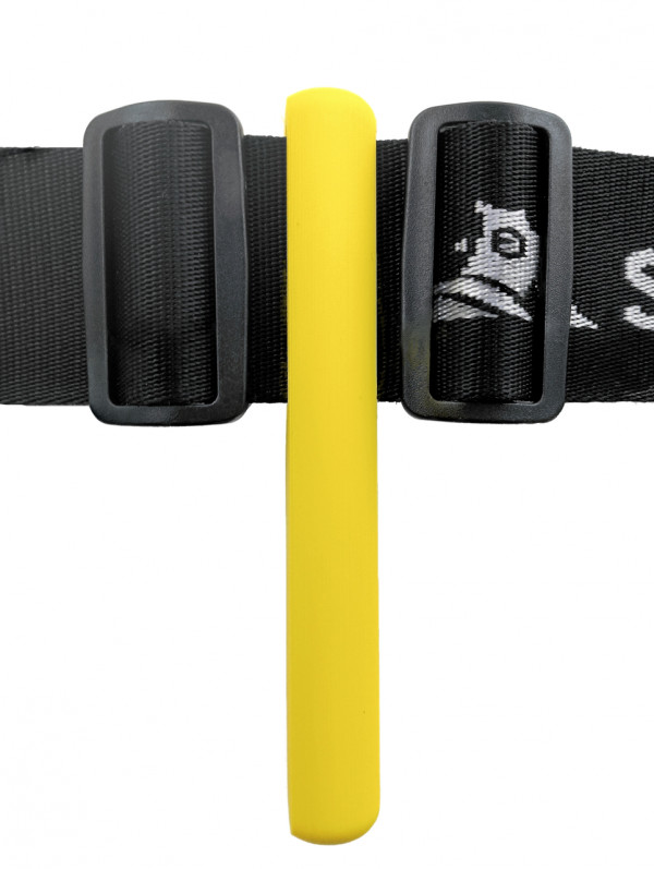 Профессиональный пластиковый держатель длинного шланга регулятора (2 - 2.15 метра) на животе, чтобы аквалангист выглядел опрятно и этим шлангом ни за что не цеплялся. Незаменимый и такой долгожданный аксессуар в техническом и продвинутом рекреационном дайвинге.