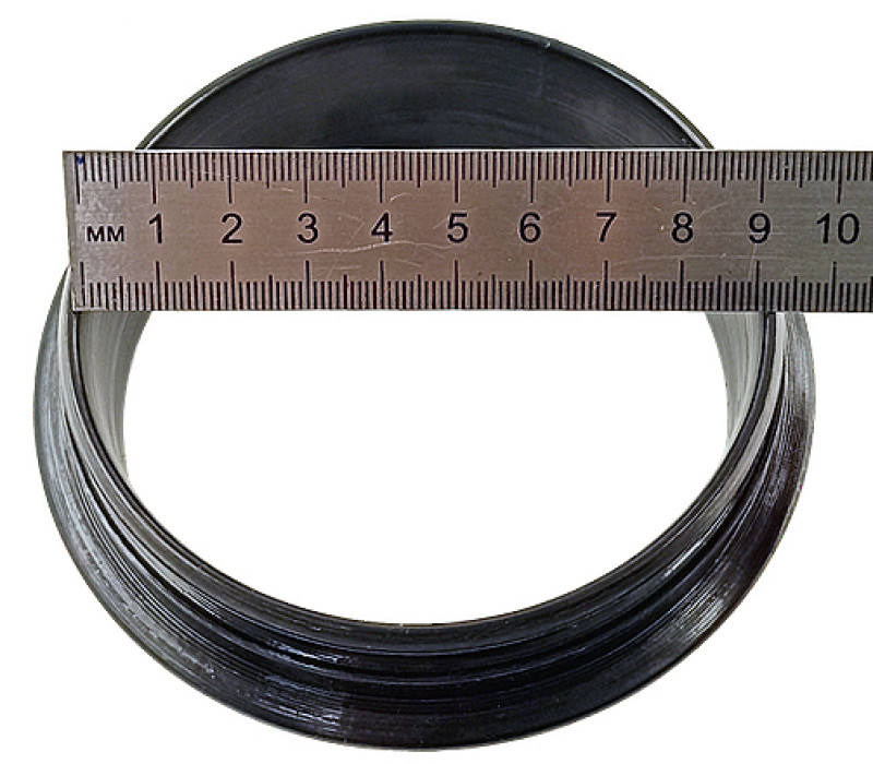 Внутренний диаметр кольца - 9см.