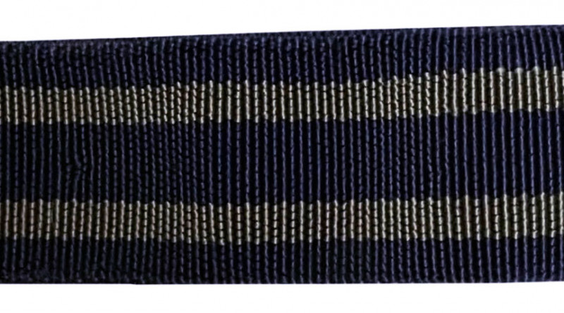 Ремень выполнен из эластичного, хорошо тянущегося нейлона, который не боится порезов. Широкая лента помогает прочно зафиксировать утяжелитель на ноге, избегая при этом чрезмерного сдавливания.