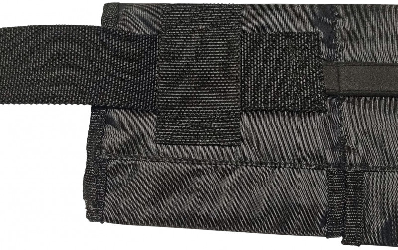 Карманы надежно пришиты к поясу нейлоновой влагостойкой нитью.