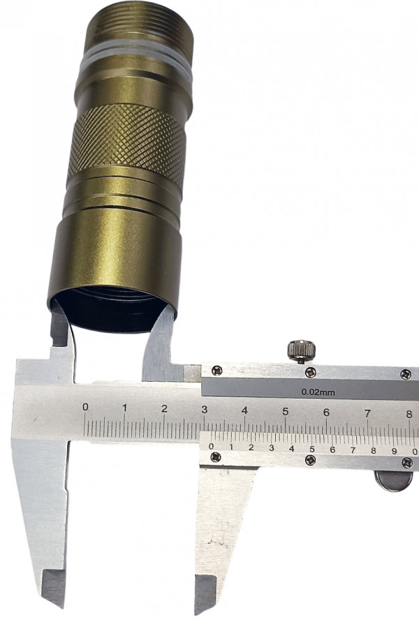 Внутренняя резьба - 32мм для накручивания на фонарь.