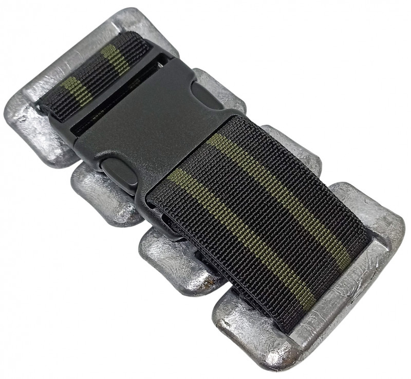 Ремень выполнен из эластичного, хорошо тянущегося нейлона, который не боится порезов. Широкая лента помогает прочно зафиксировать утяжелитель на ноге, избегая при этом чрезмерного сдавливания.