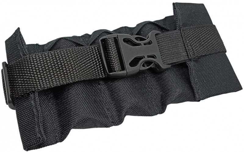 Ремешки изготовлены из высокопрочного нейлона, более устойчивы к истиранию, разрыву и соленой воде, а усиленная строчка с армированными нитями практически полностью предотвращает распускание краев и деформацию.