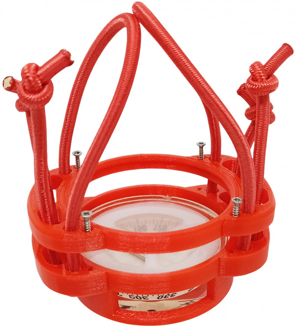 Держатель имеет съемную крышку снизу, прибор устанавливается внутрь и надежно зажимается этой крышкой, притянутой нержавеющими болтами (входят в комплект).