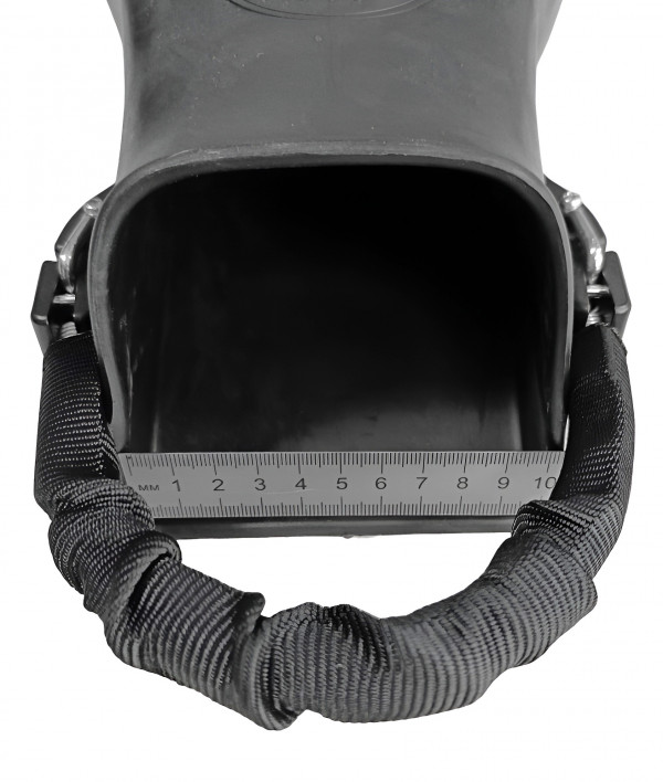 Ширина калоши по основанию размера XL - около 10см.