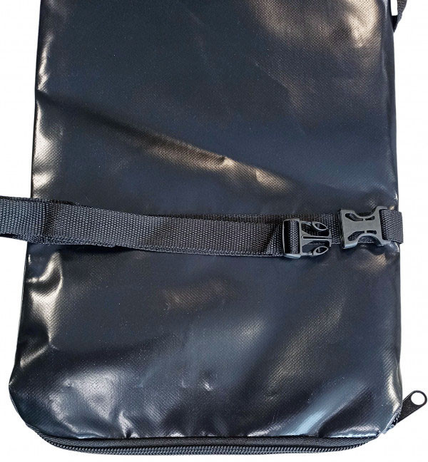 Ремешки оснащены надежными пластиковыми застежками типа «фастекс» для быстрого снятия, а также пряжками для убирания лишней длины.