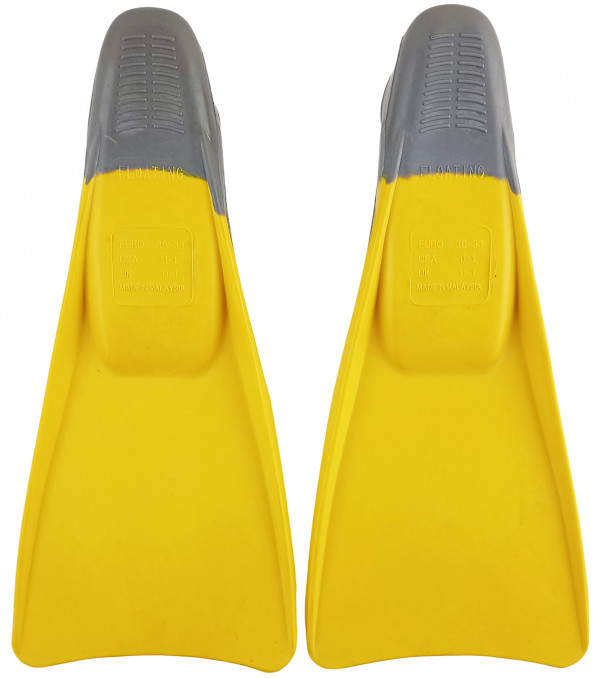 Ласты маломерят, подойдут на 28-30 размер стопы.