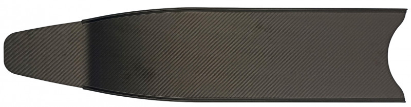 Типовая лопасть с красивым изгибом и «мозаичным» рисунком карбона для настоящих ценителей мягкого ныряния в экономичном режиме.