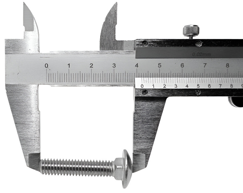 Длина болта - 4.2см.